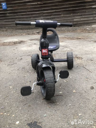 Детский трехколесный велосипед