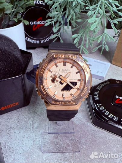 Часы Casio G-Shock GM-2100