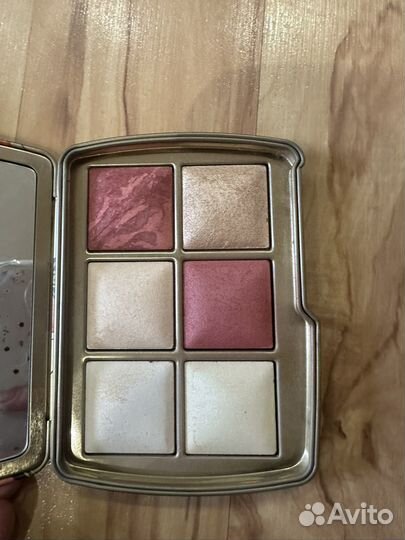 Hourglass палетка Бабочка