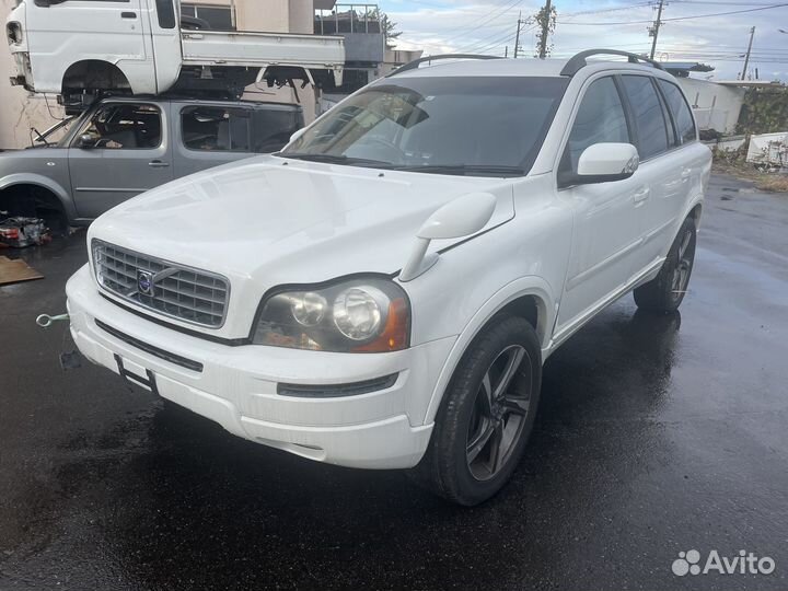 Бампер передний Вольво XC90 белый ICE white solid