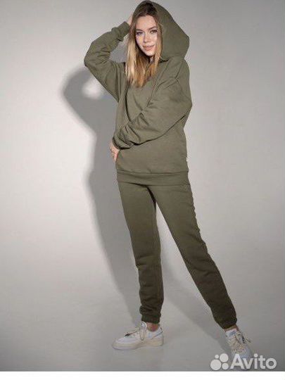 Спортивный женский костюм (худи и джоггеры) хаки