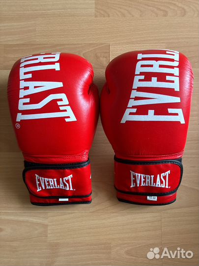 Боксерские перчатки everlast кожаные