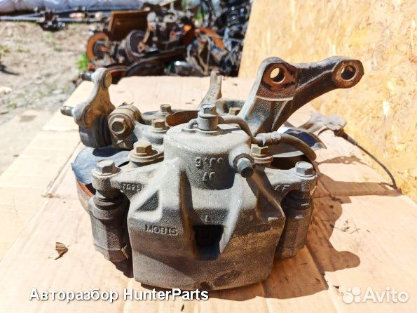 Кулак поворотный левый Kia Sportage 4 рест дорест