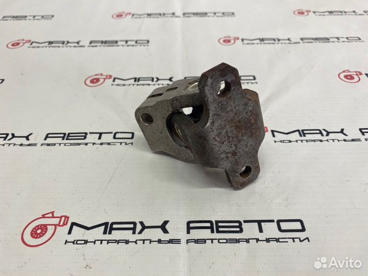 Б/У рулевой карданчик Volkswagen Transporter T4