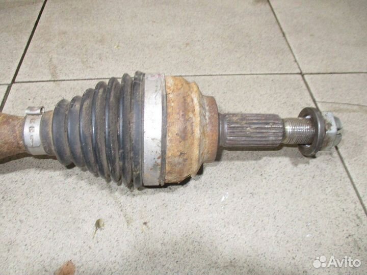 Полуось передняя левая Renault Logan 2