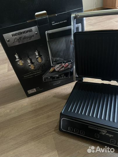 Гриль redmond SteakMaster RGM-M821