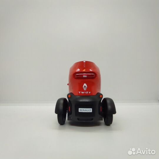 Автомодель Renault Twizy
