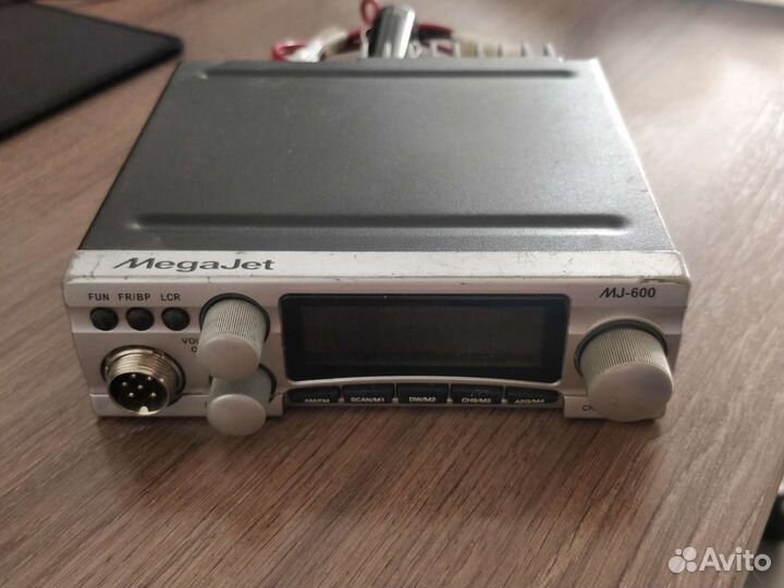 Радиостанция Megajet 600