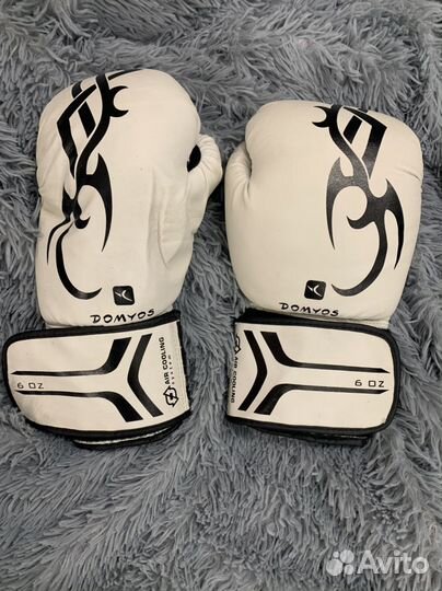 Боксерские перчатки Domyos FKT180 6 oz