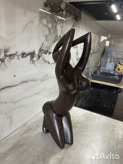 Статуэтка из дерева, из Африки