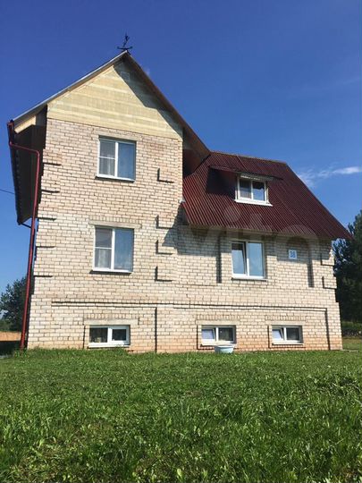 Коттедж 240 м² на участке 50 сот.