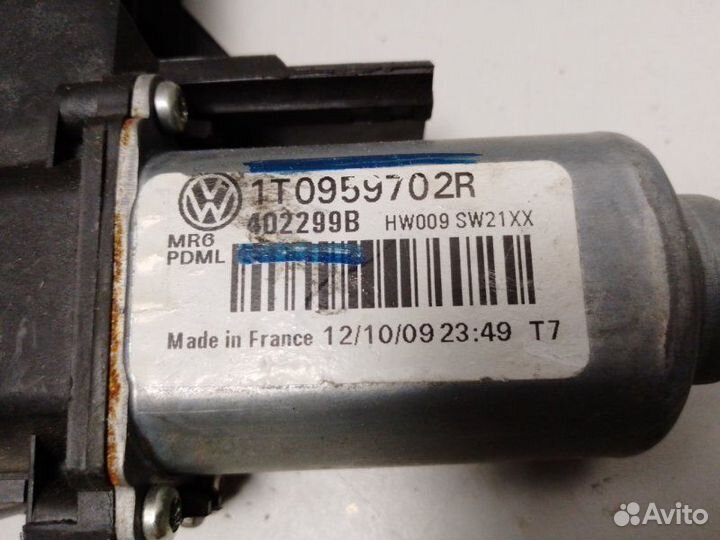 Моторчик стеклоподъемника Skoda Octavia (A5 1Z)