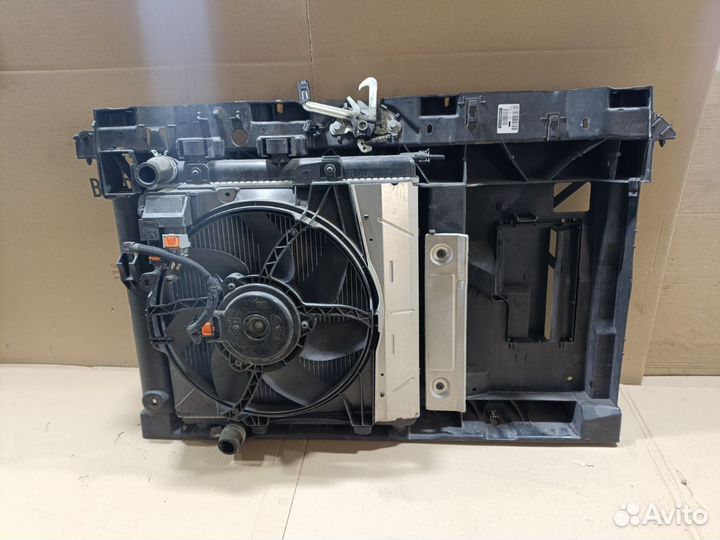 Радиатор двс Citroen Ds3