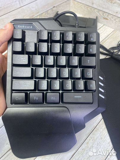 Игровой набор для телефона 5 в 1,клавиатура,мышь