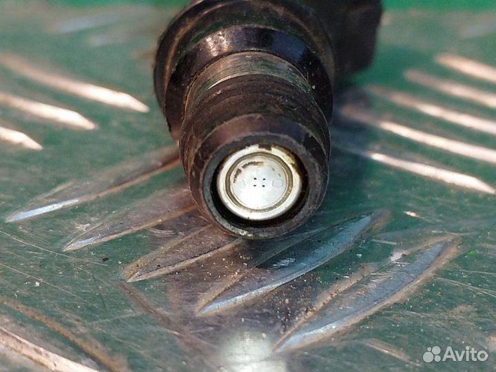 Форсунка топливная Opel Astra