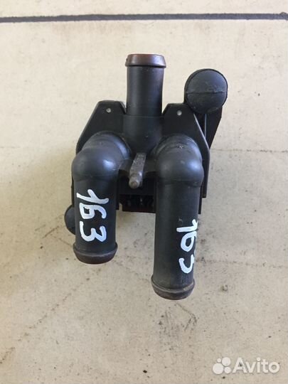 Блок клапанов печки Mercedes C200 W202