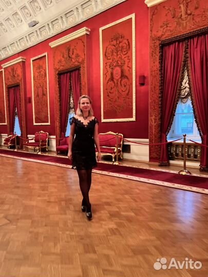 Коктейльное Платье guess xs