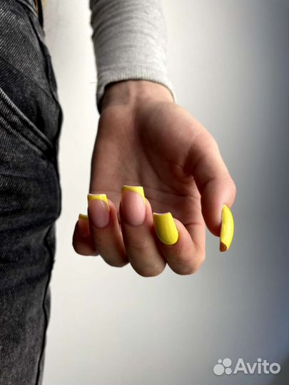 Маникюр с покрытием гель-лаком