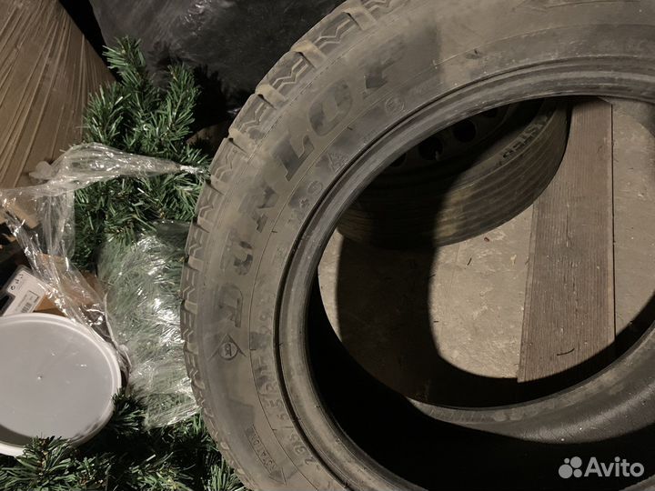 R17 Dunlop Grandtrek WT M3 DSST ROF 235/55, PCD 0x98 DIA 10