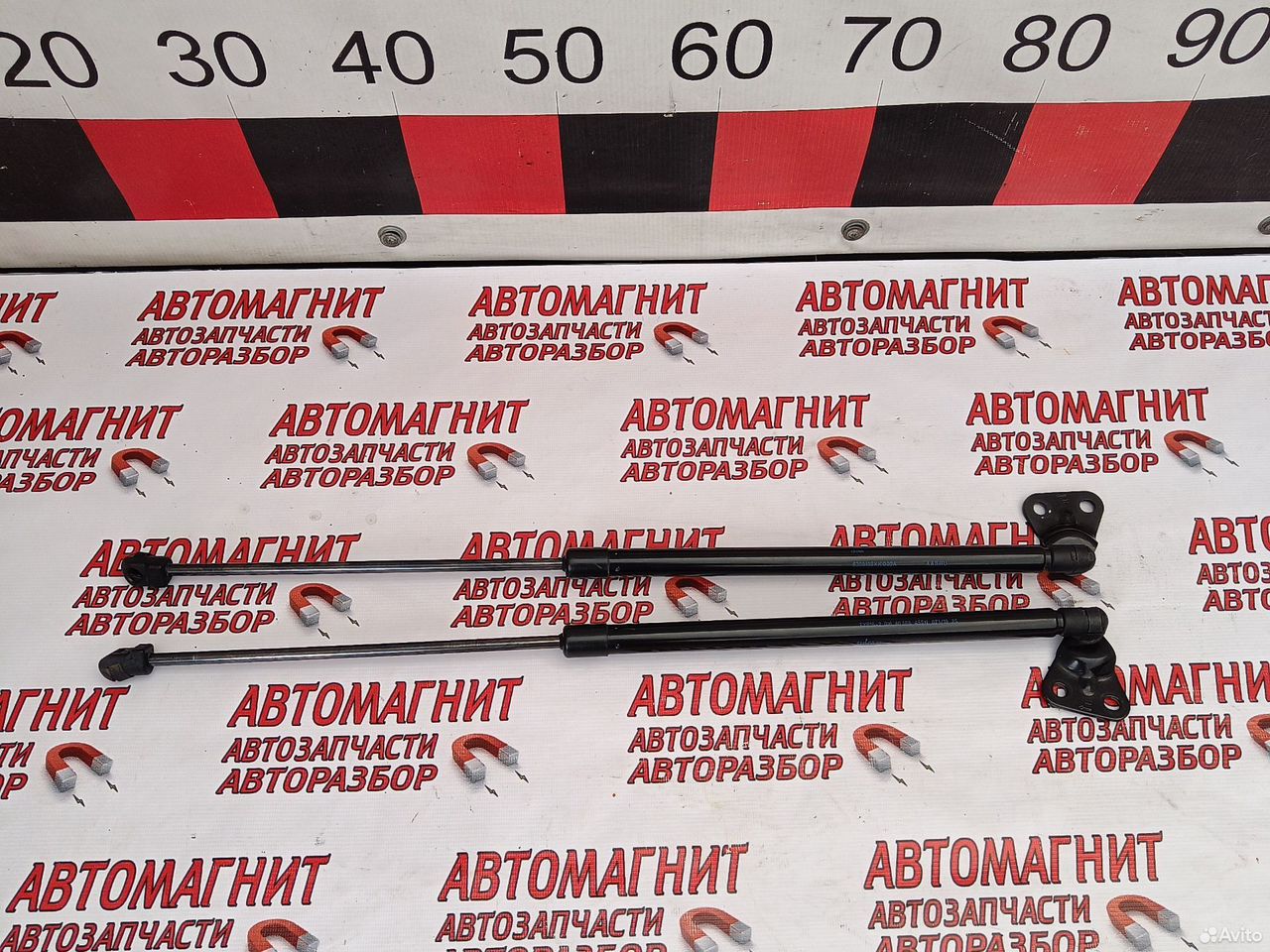 Упор крышки багажника Хавал Ф7 Haval F7