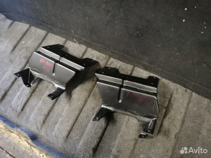 Кронштейны птф перд бампера Mercedes W124 E500