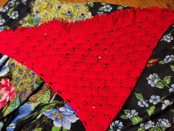 Платок шаль новая большая 240 на 120см