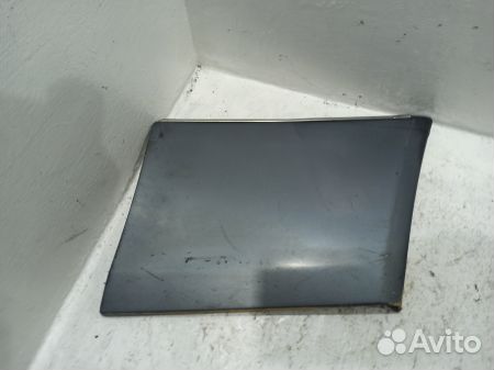 Накладка переднего крыла правого