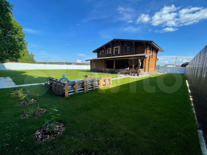 Дом 330 м² на участке 17 сот.