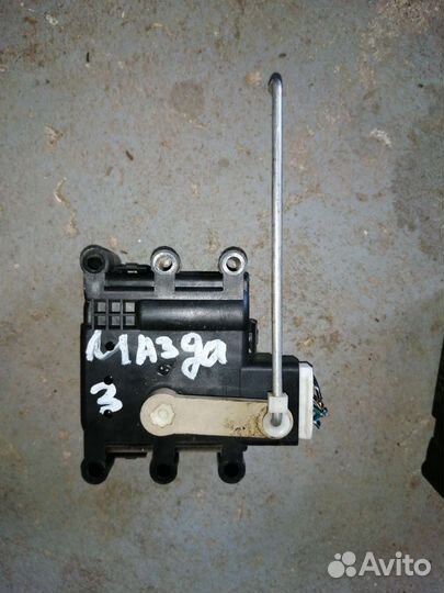 Моторчик заслонки отопителя Mazda 3(BK)