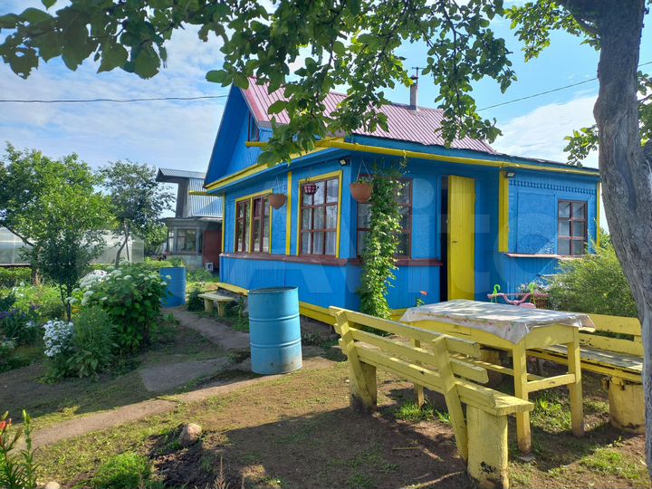 Дом 16,4 м² на участке 6 сот.