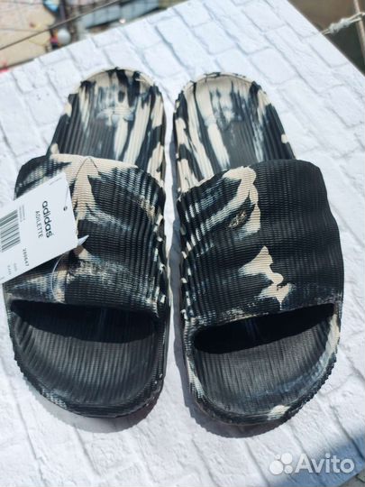 Шлепки Adilette 22 adidas