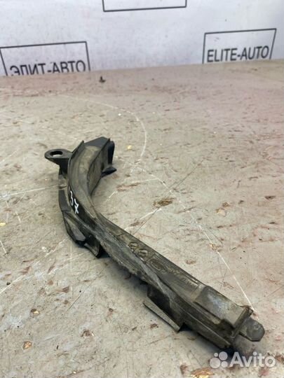 Кронштейн передний левый Lr Range Rover Vogue L322