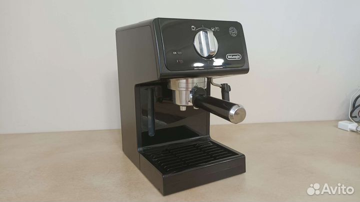 Кофеварка рожковая delonghi