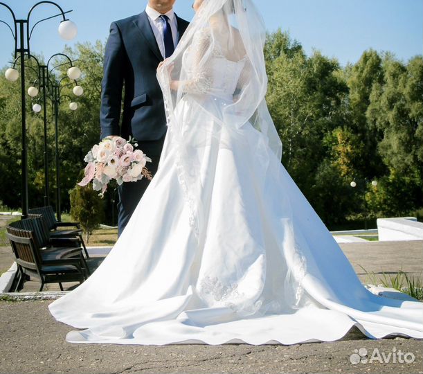 Свадебное платье