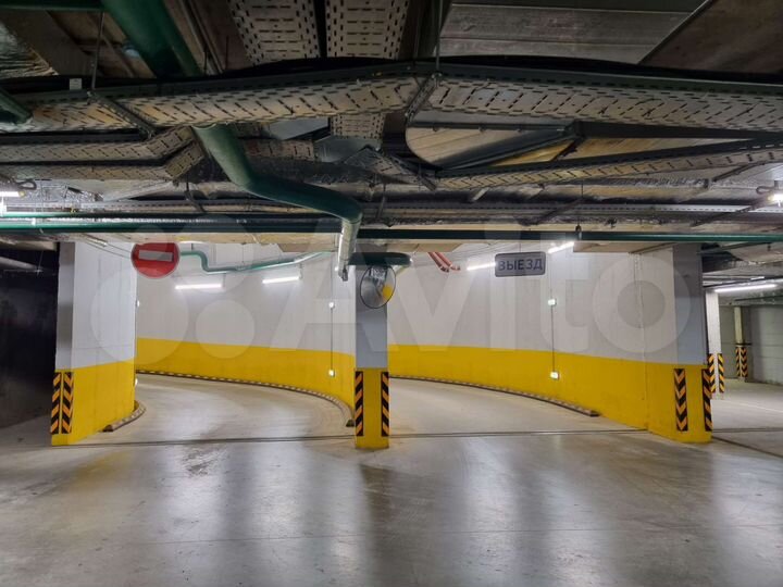 Машиноместо, 14 м²