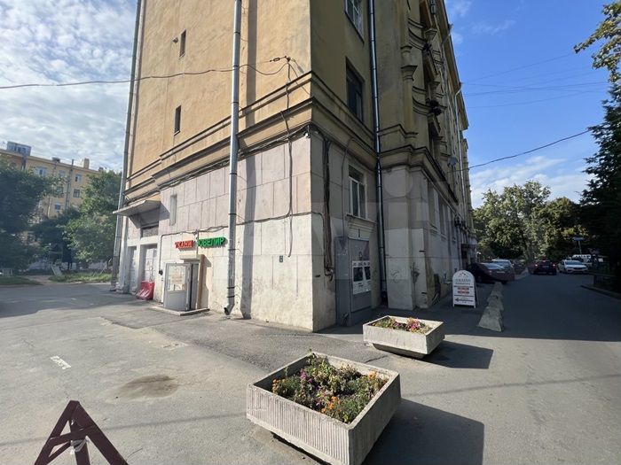 150 м от ст. м. Московская