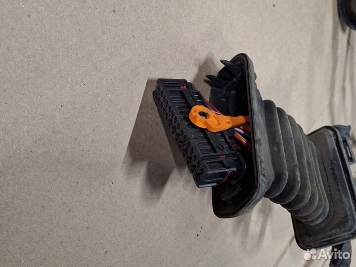 Проводка двери передней левой Volkswagen Passat B6