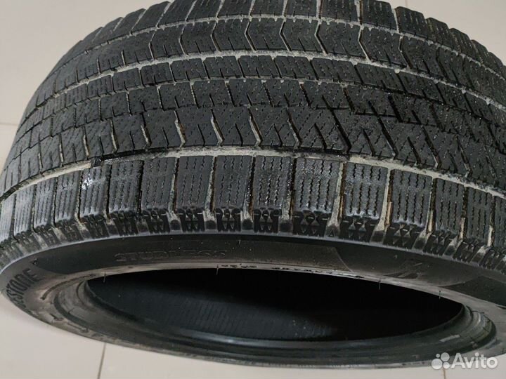 Bridgestone Blizzak Ice 225/50 R17 98T