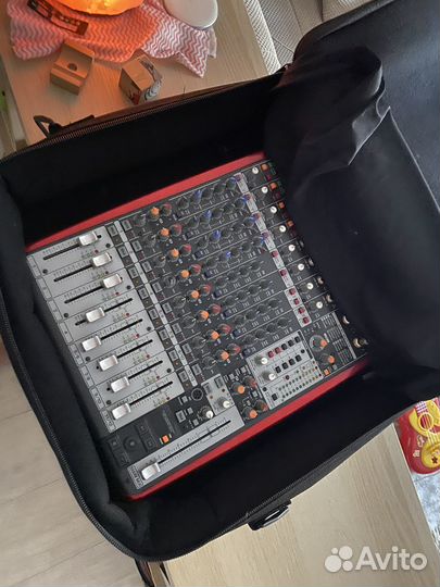Микшерный пульт Behringer UFX1204 аудиоинтерфейс
