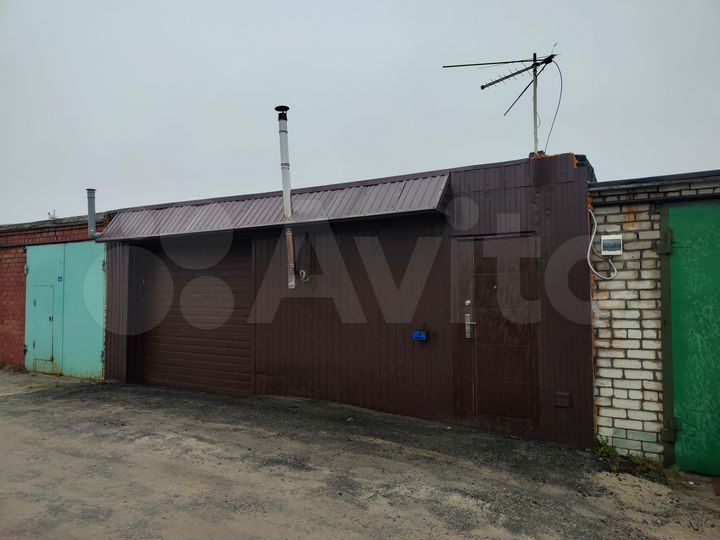Гараж, > 30 м²