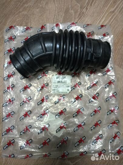 Патрубок воздуховода Opel Astra F