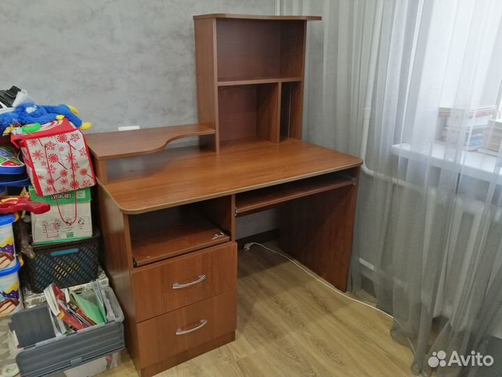 Компьютерный стол