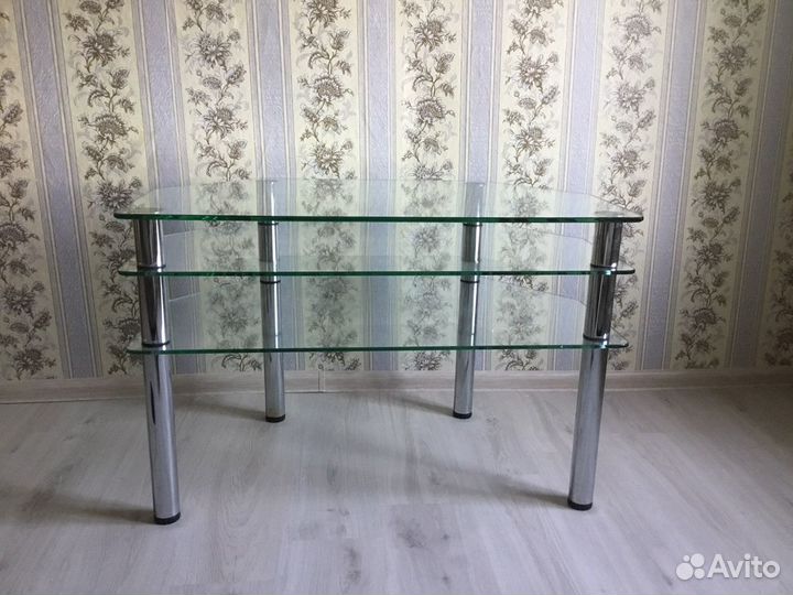 Стеклянная тумба под телевизор