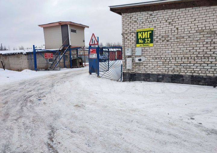 Гараж, > 30 м²