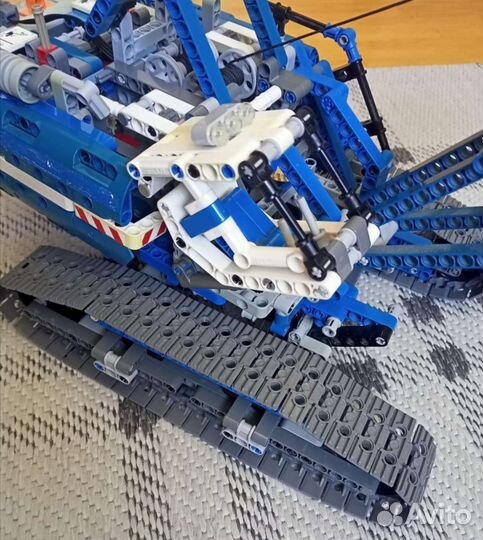 Lego Technik гусеничный кран 42042