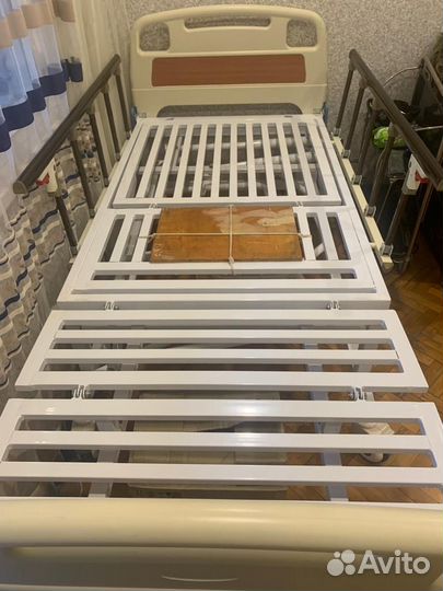 Кровать для лежачих больных с туалетом