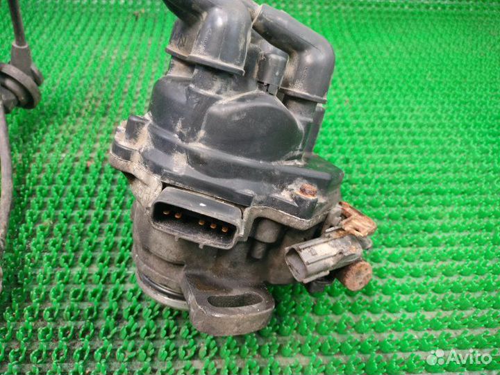 Распределитель зажигания (трамблёр) Nissan Primera