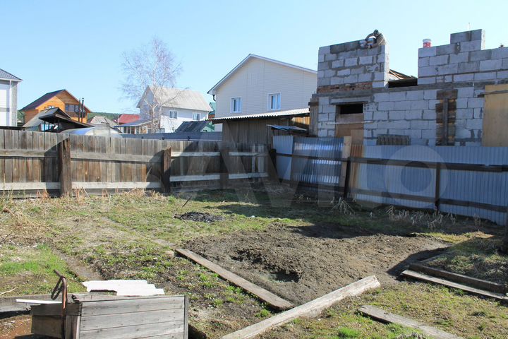 Дом 52 м² на участке 5 сот.