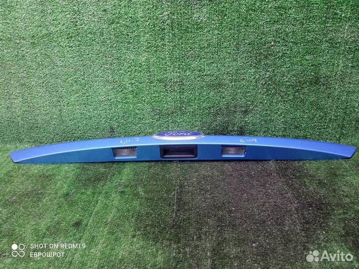 Молдинг крышки багажника Ford Focus 2 (2005-2011)