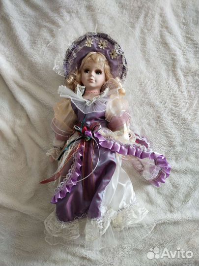 Куклы фарфоровые